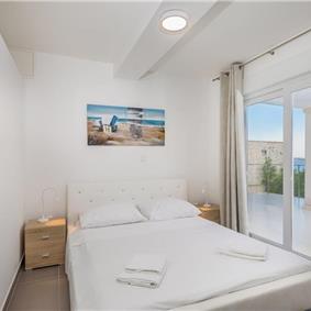 Luxury 6 Bedroom Seafront Villa with pool and Separate Apartment along Secluded Beach near Hvar Town, Sleeps 10-12